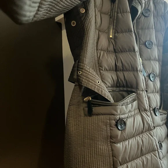 Burberry winter coat - Picture 8 of 9